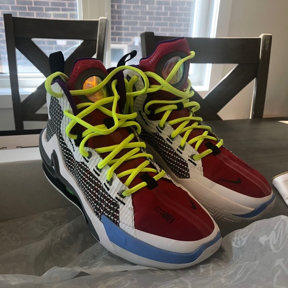 Almost brand new authentic NIKE air Zoom G.T. Jump - Picture 2 of 5